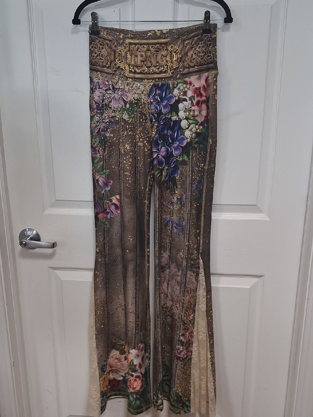 IPNG Floral Gold-Accent Flares